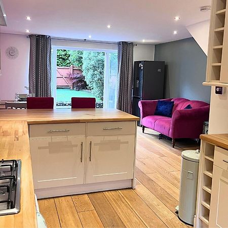 Jekyll'S On Hyde - Spacious Town House - Central Winchester - Free Parking, Sleeps 5 - By Xplus Stays Kültér fotó